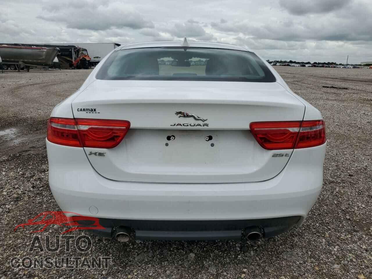 JAGUAR XE 2018 - SAJAR4FX8JCP37048