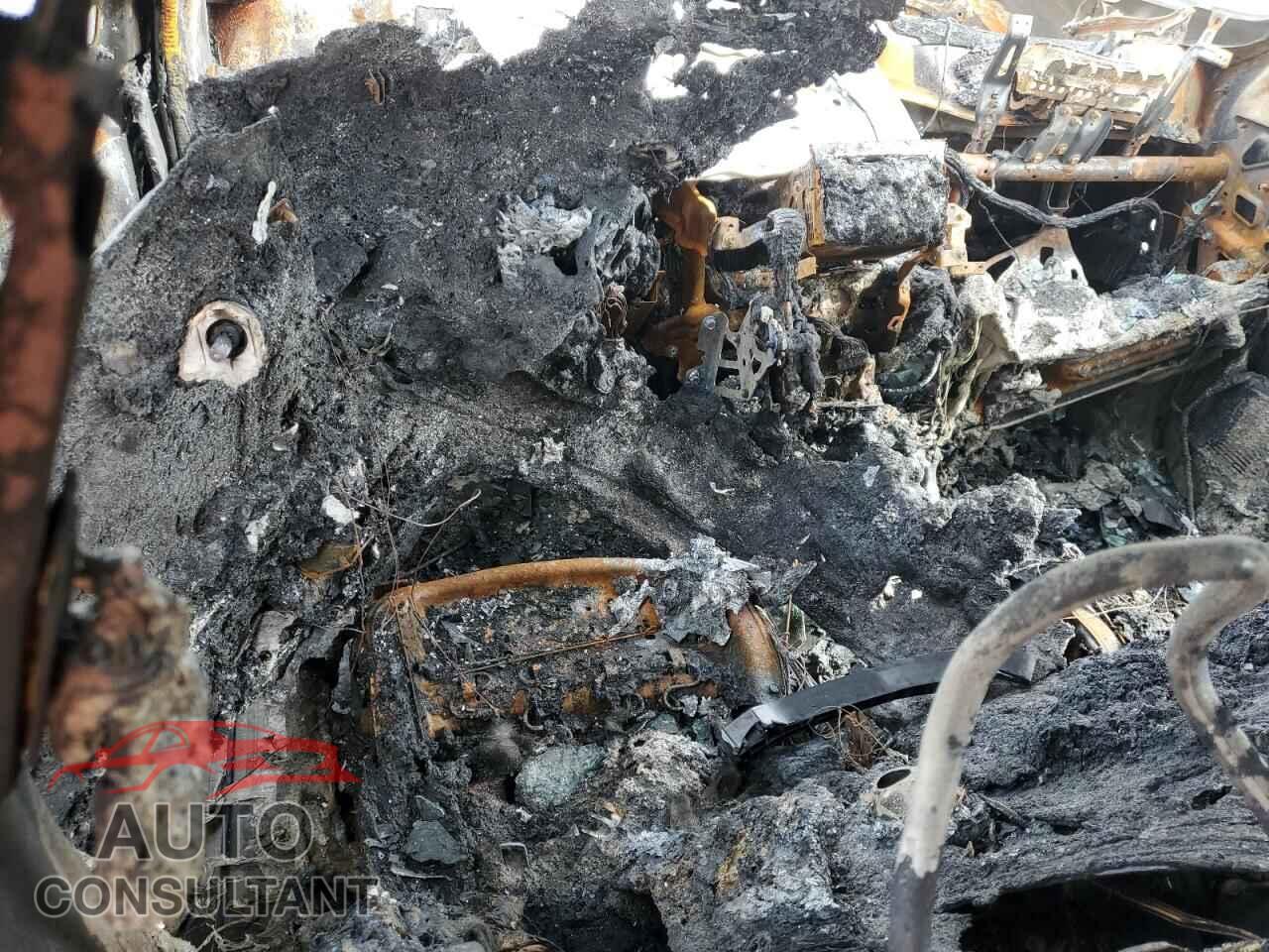 HONDA PILOT 2013 - 5FNYF4H48DB003803