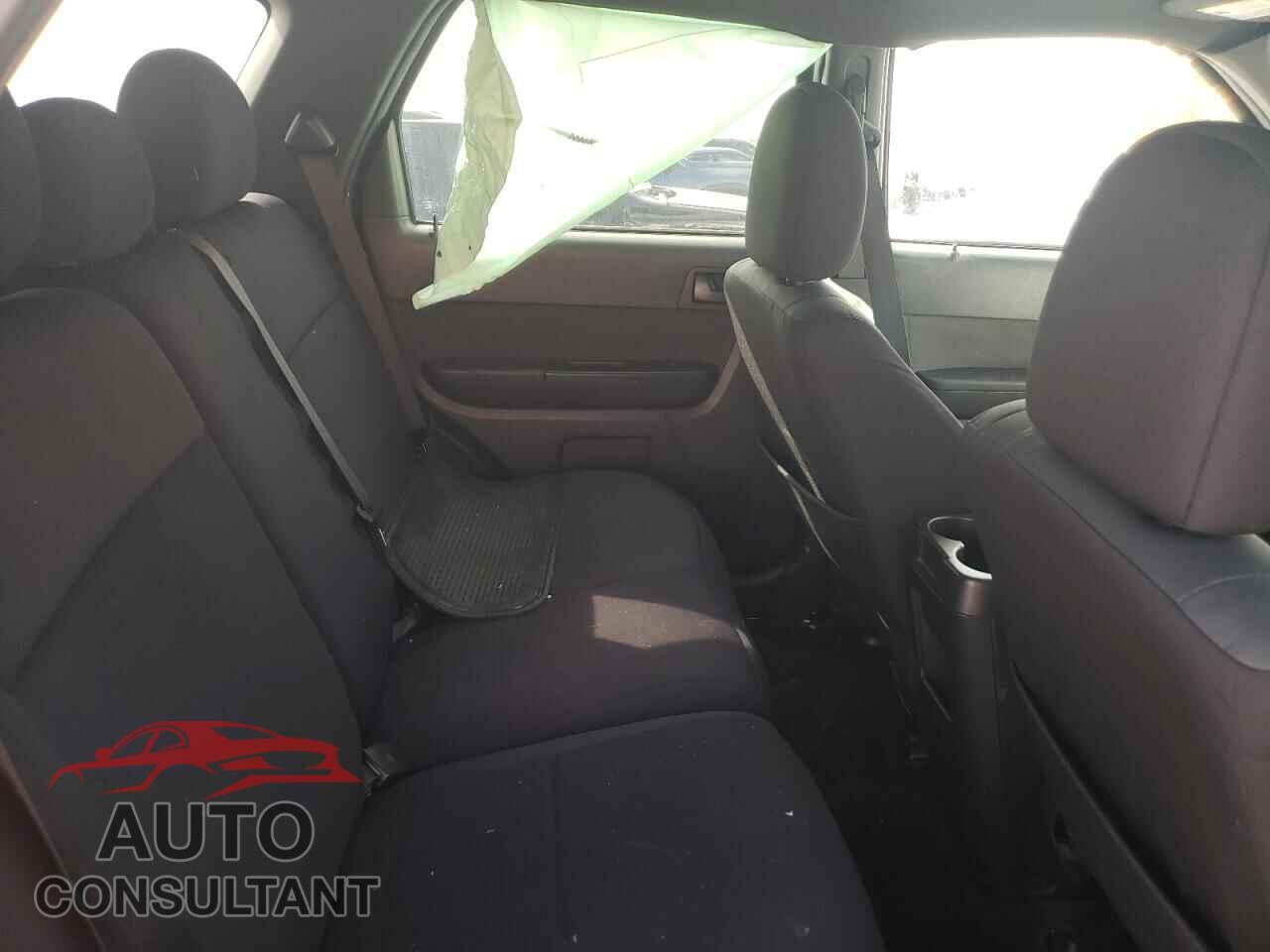 FORD ESCAPE 2011 - 1FMCU0D70BKB33935