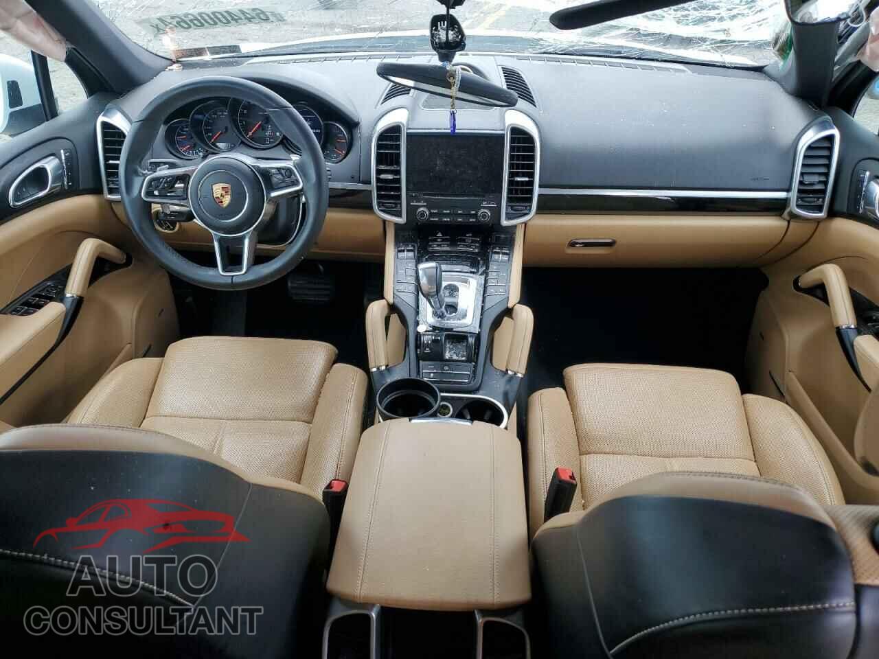 PORSCHE CAYENNE 2017 - WP1AA2A23HKA87341