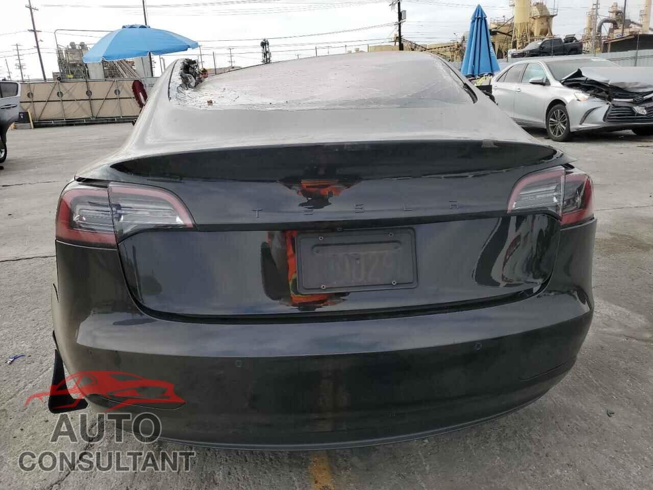 TESLA MODEL 3 2018 - 5YJ3E1EB1JF188125