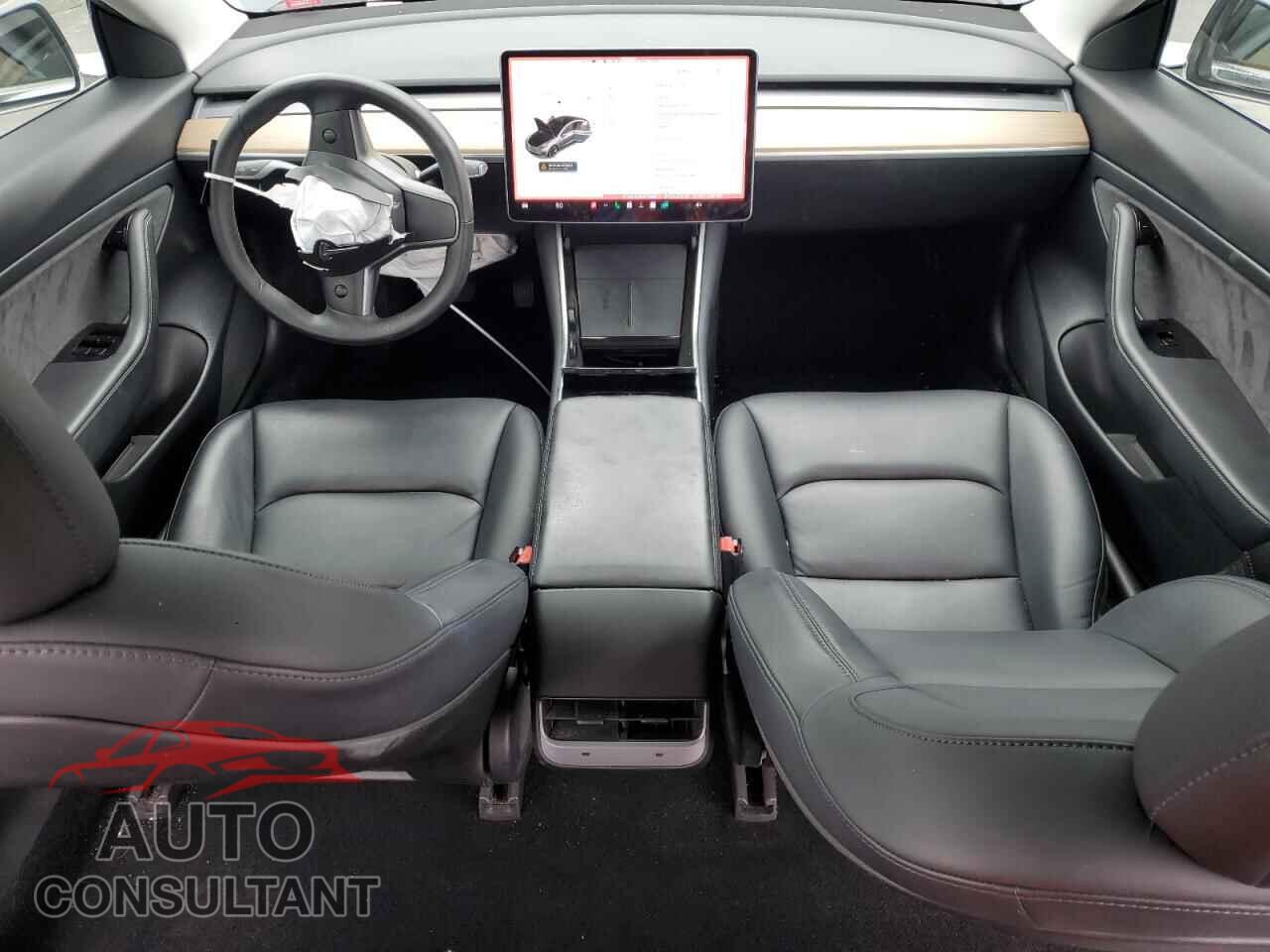 TESLA MODEL 3 2020 - 5YJ3E1EAXLF739517