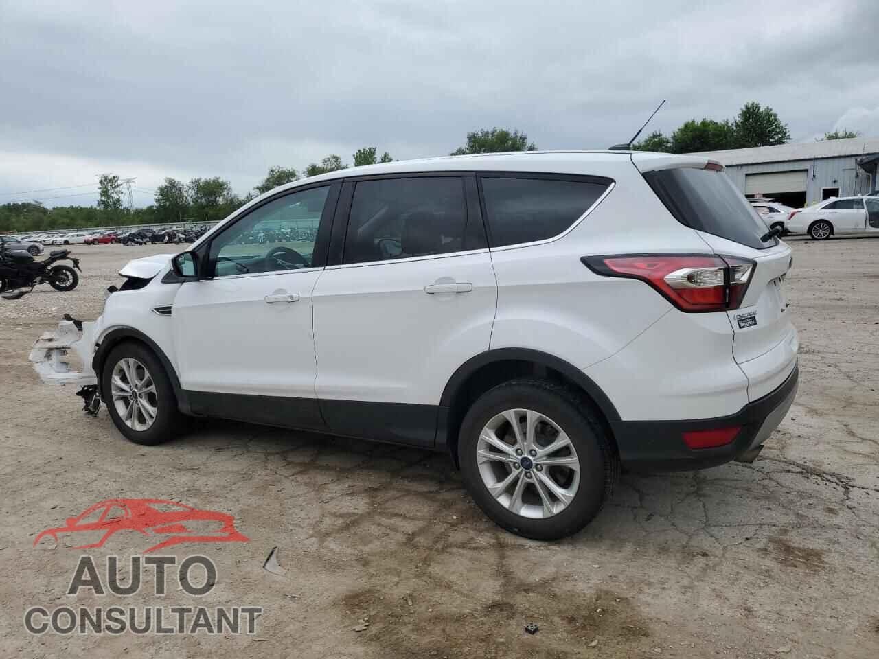 FORD ESCAPE 2017 - 1FMCU0GD0HUB16292