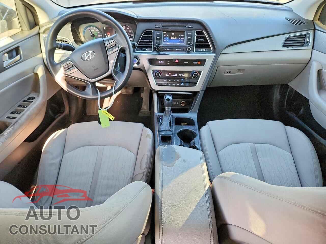 HYUNDAI SONATA 2016 - KMHE24L16GA013671