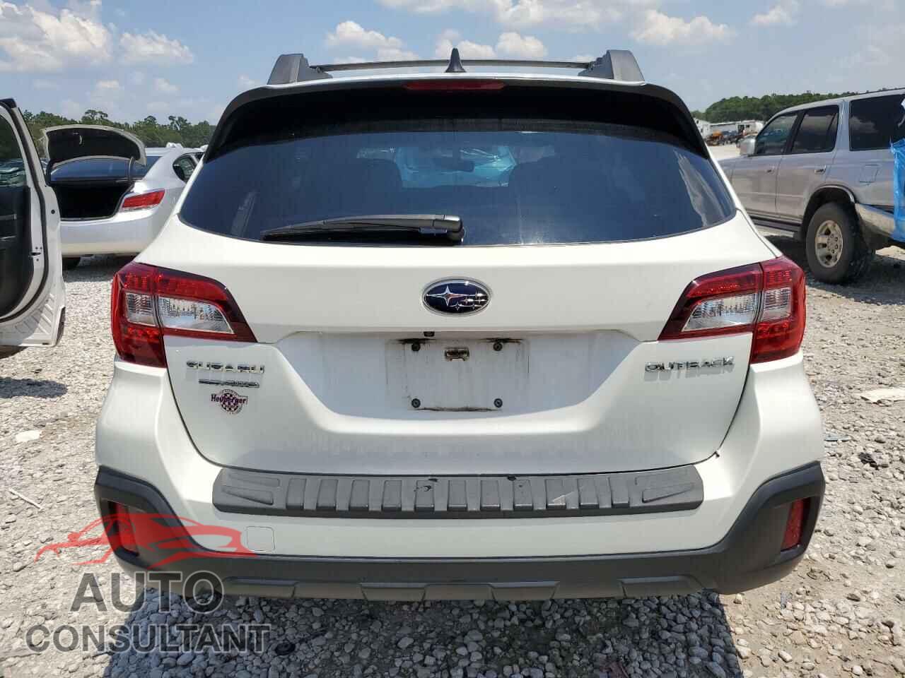 SUBARU OUTBACK 2018 - 4S4BSAFC4J3207772