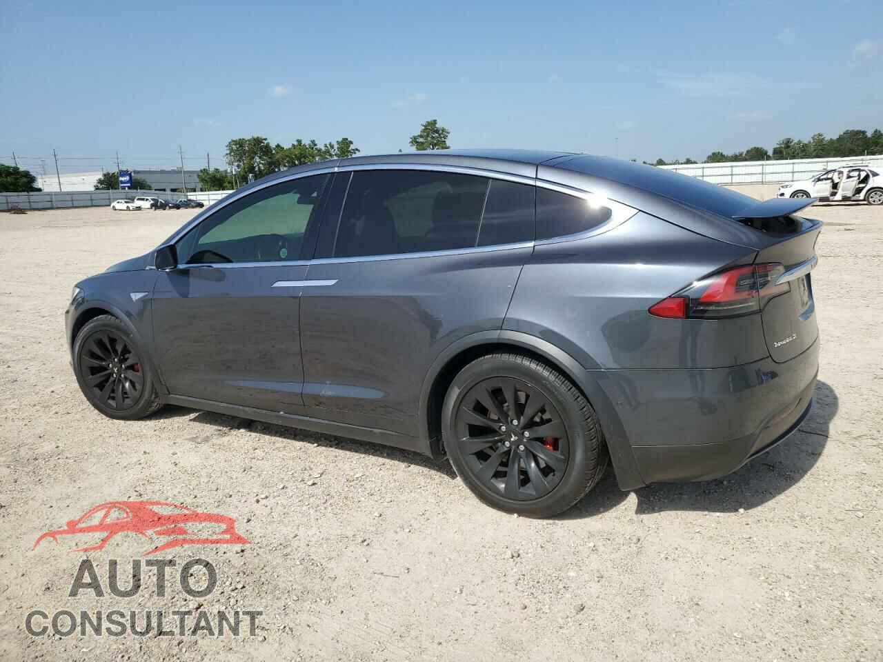 TESLA MODEL X 2016 - 5YJXCAE49GFS00068
