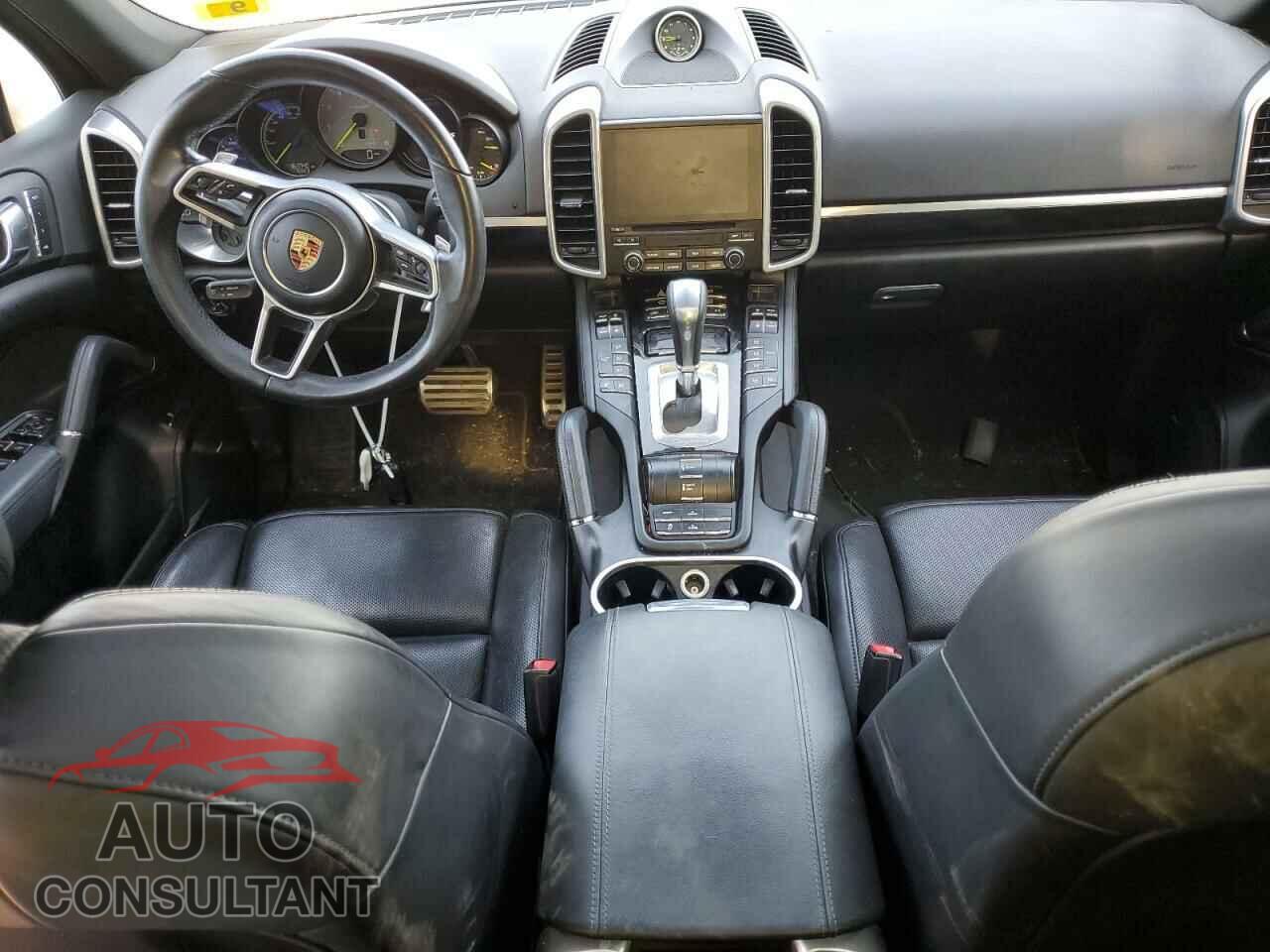 PORSCHE CAYENNE 2017 - WP1AE2A23HLA68769