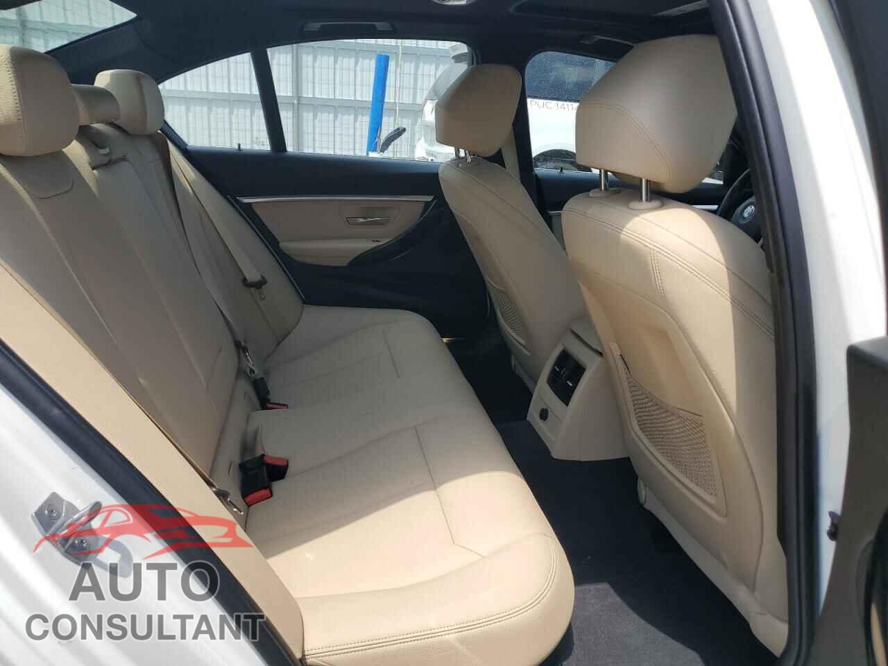 BMW 3 SERIES 2018 - WBA8D9C56JA615700