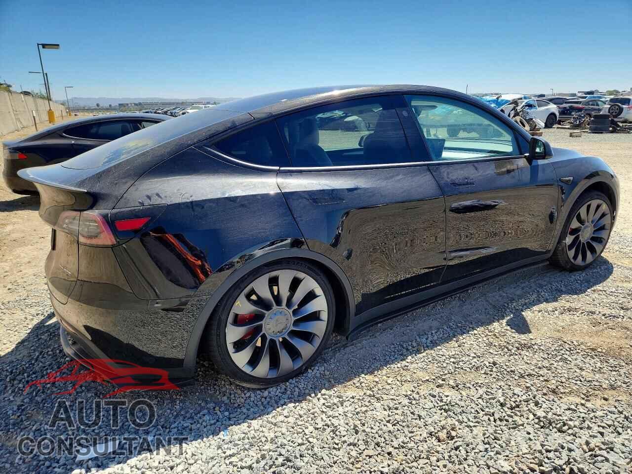 TESLA MODEL Y 2024 - 7SAYGDEF8RF132993