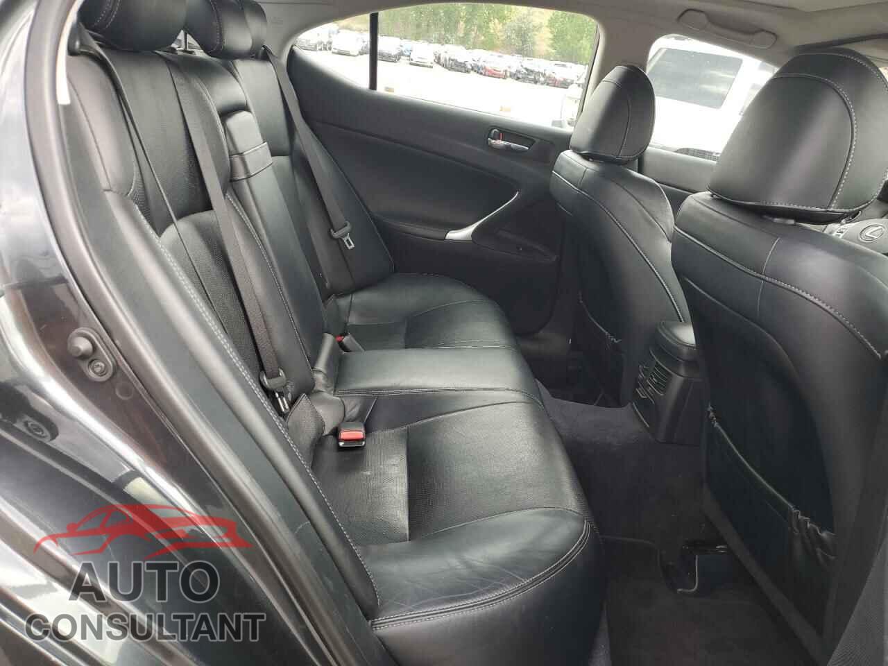 LEXUS IS 2011 - JTHCE5C25B5001156