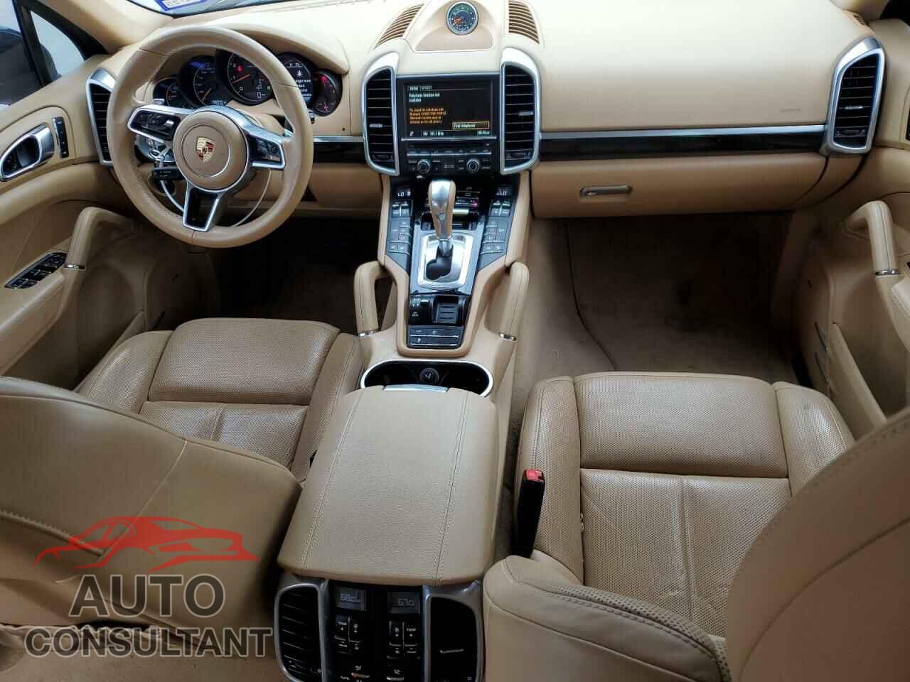 PORSCHE CAYENNE 2016 - WP1AA2A23GLA11028