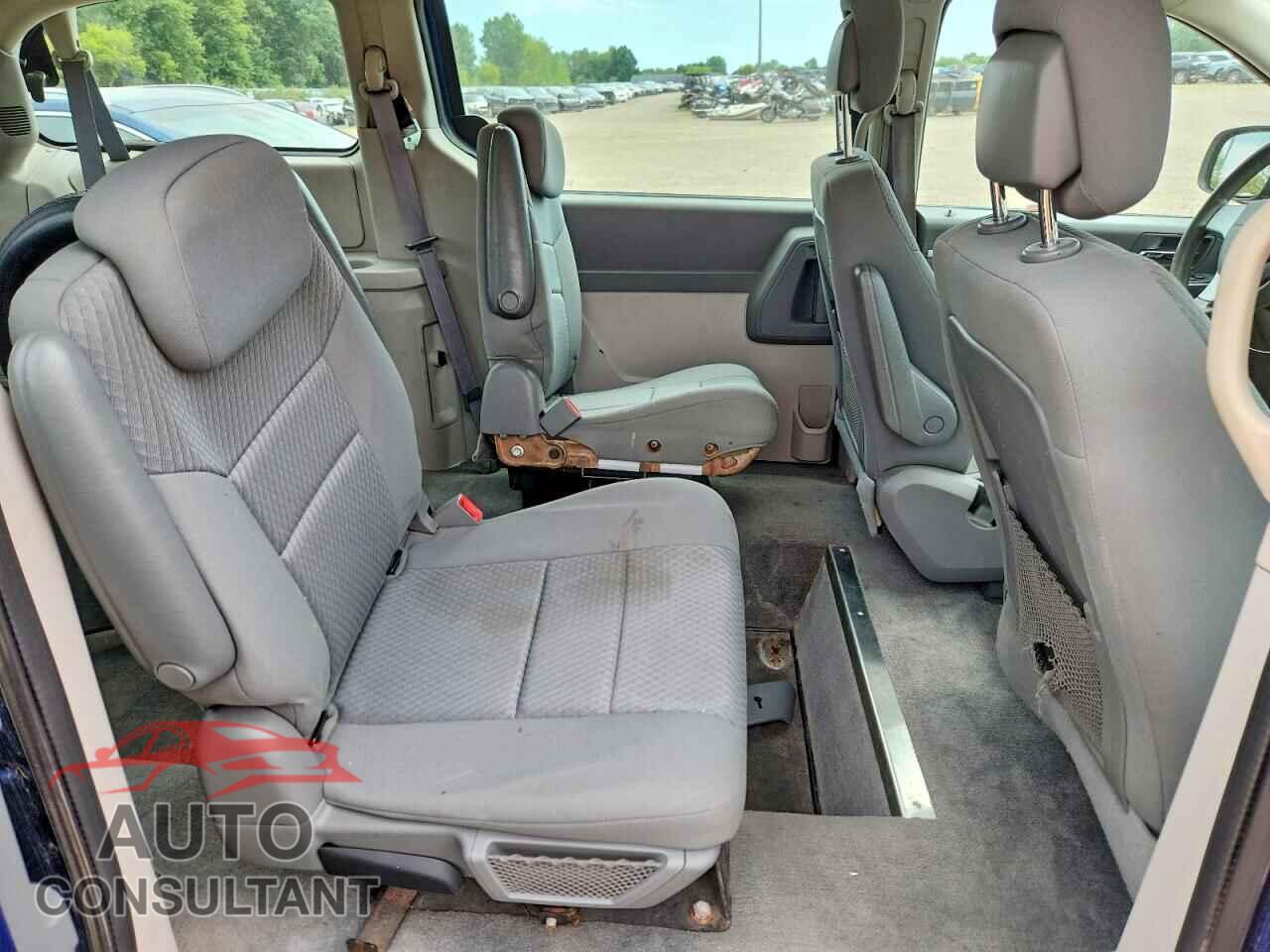 DODGE CARAVAN 2010 - 2D4RN4DE1AR284366