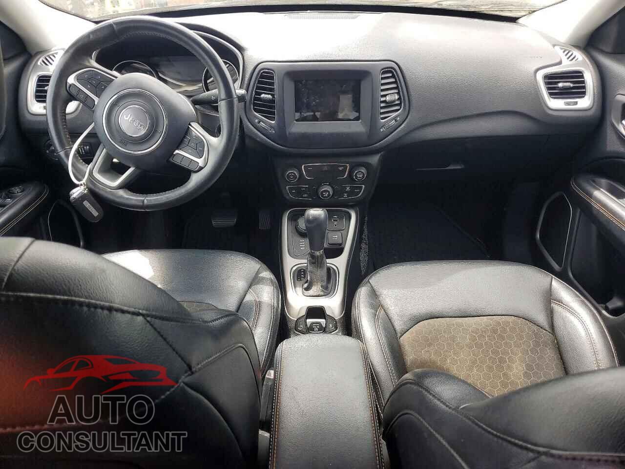 JEEP COMPASS 2018 - 3C4NJDBB2JT399149