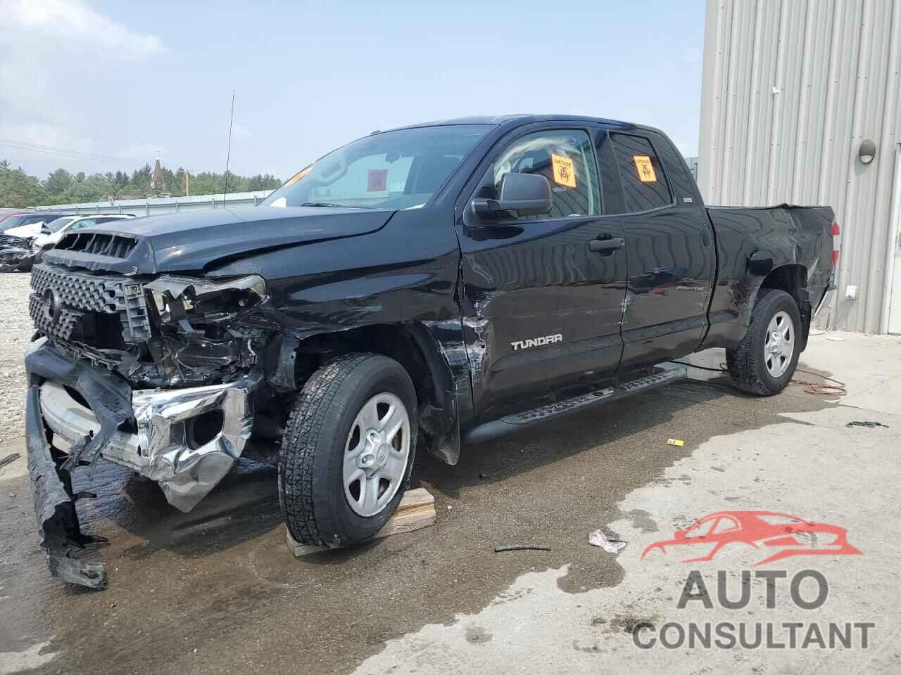 TOYOTA TUNDRA 2018 - 5TFUM5F11JX075074