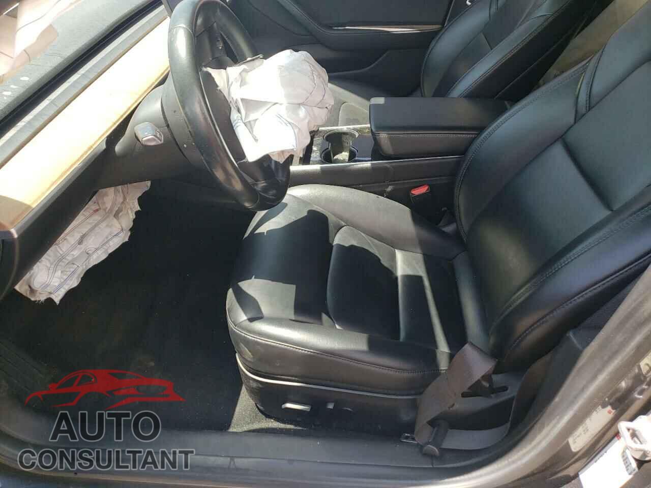 TESLA MODEL 3 2018 - 5YJ3E1EA3JF042932
