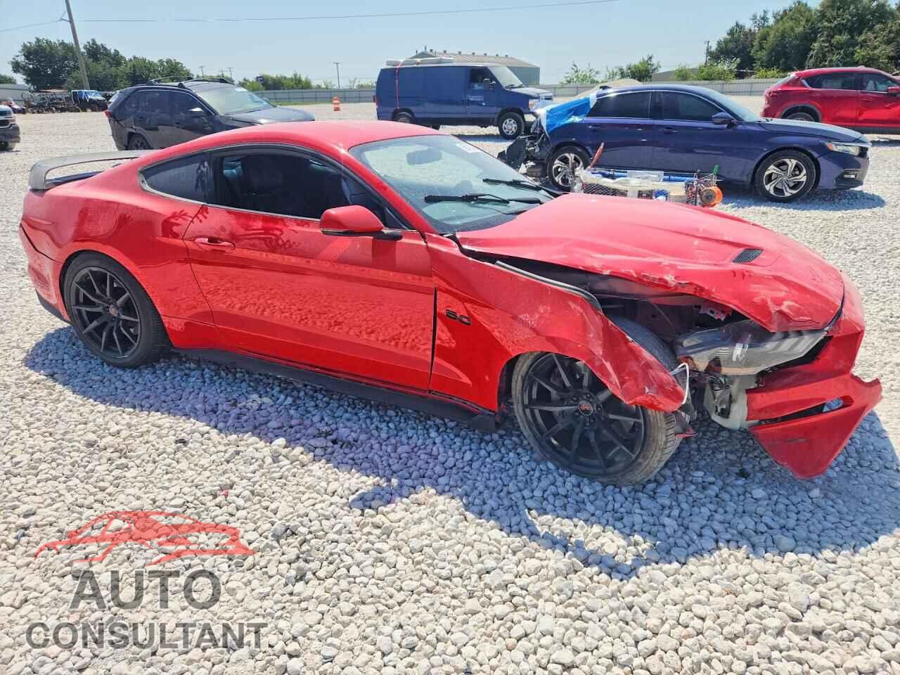 FORD MUSTANG 2019 - 1FA6P8CFXK5151752