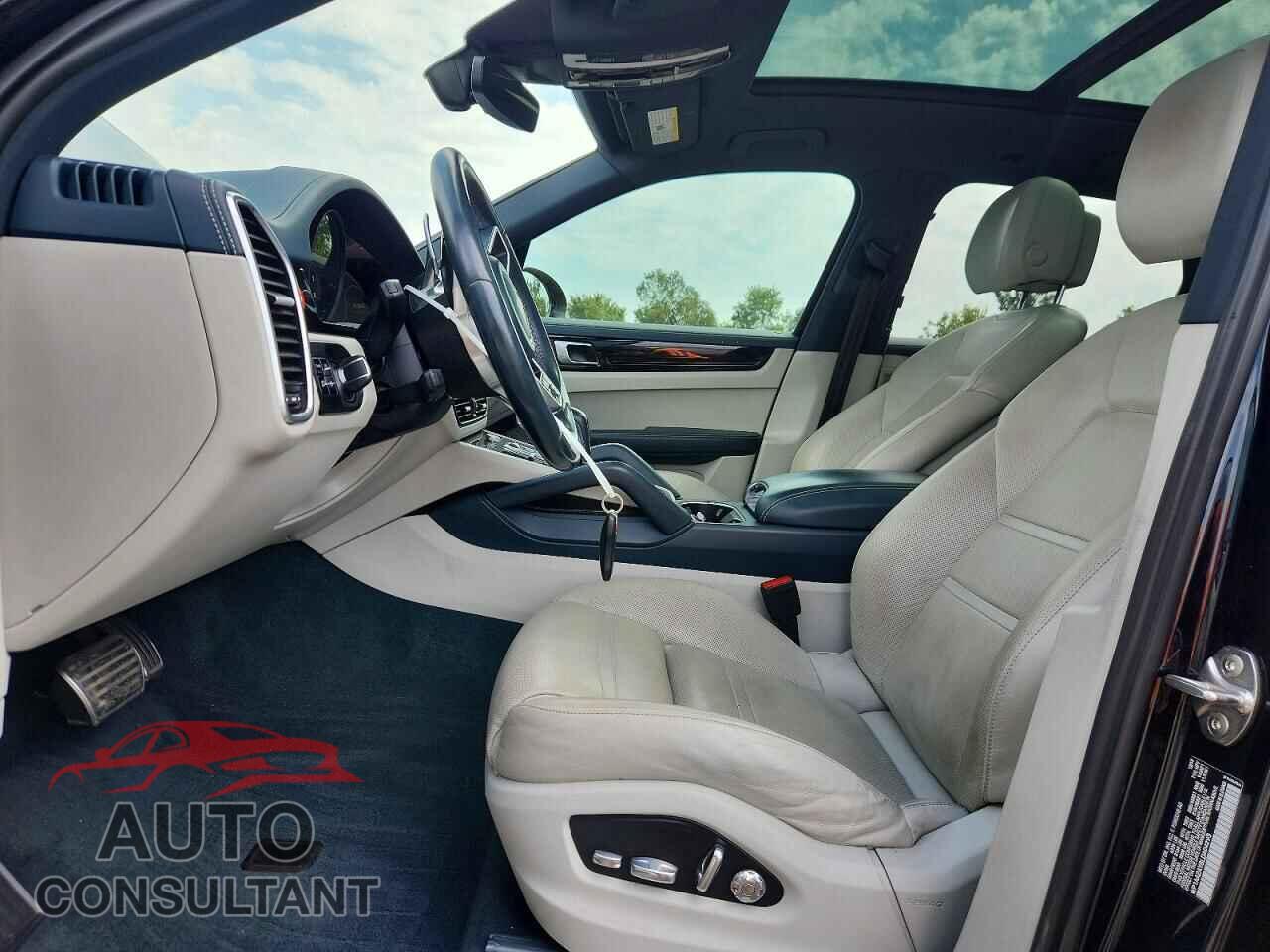 PORSCHE CAYENNE 2020 - WP1AA2AY8LDA04293