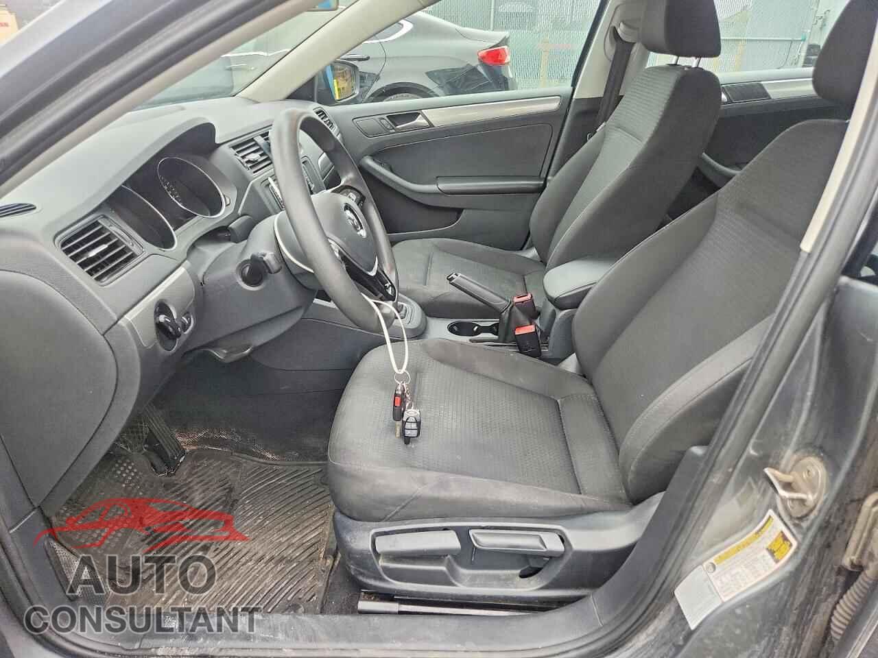 VOLKSWAGEN JETTA 2017 - 3VW2B7AJ4HM213834