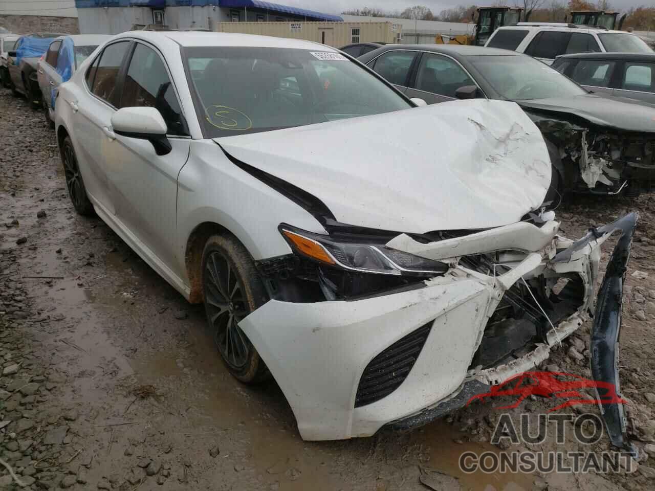 TOYOTA CAMRY 2018 - 4T1B11HK7JU087709