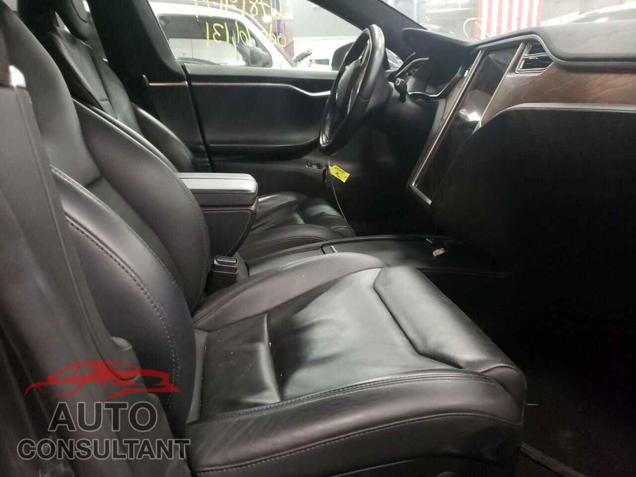 TESLA MODEL S 2017 - 5YJSA1E20HF192555