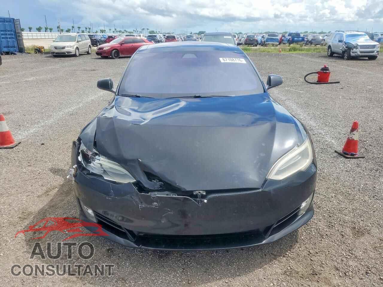 TESLA MODEL S 2017 - 5YJSA1E47HF200717