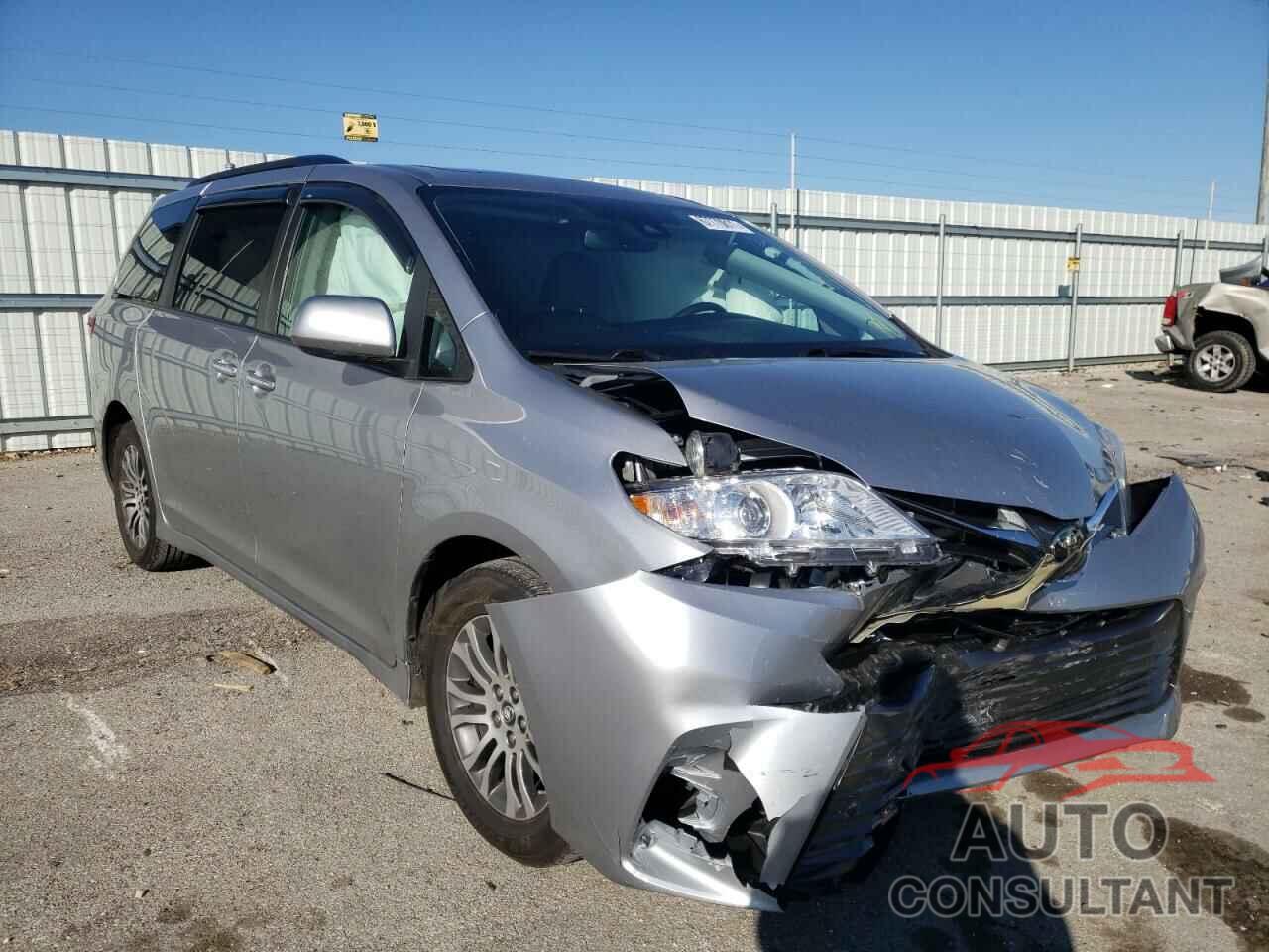 TOYOTA SIENNA 2018 - 5TDYZ3DC6JS912550