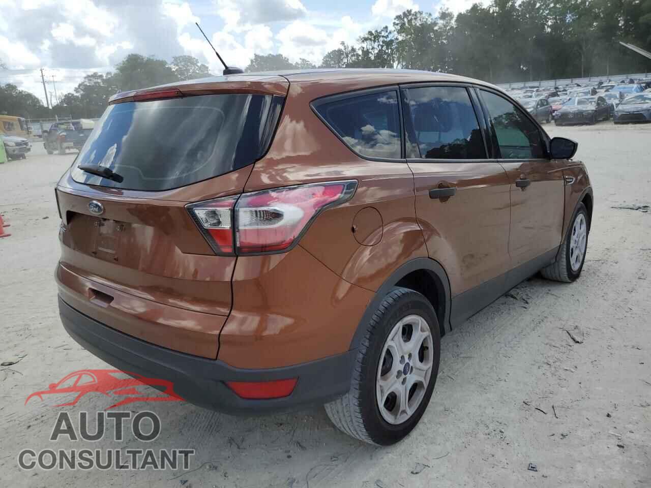 FORD ESCAPE 2017 - 1FMCU0F75HUA09900