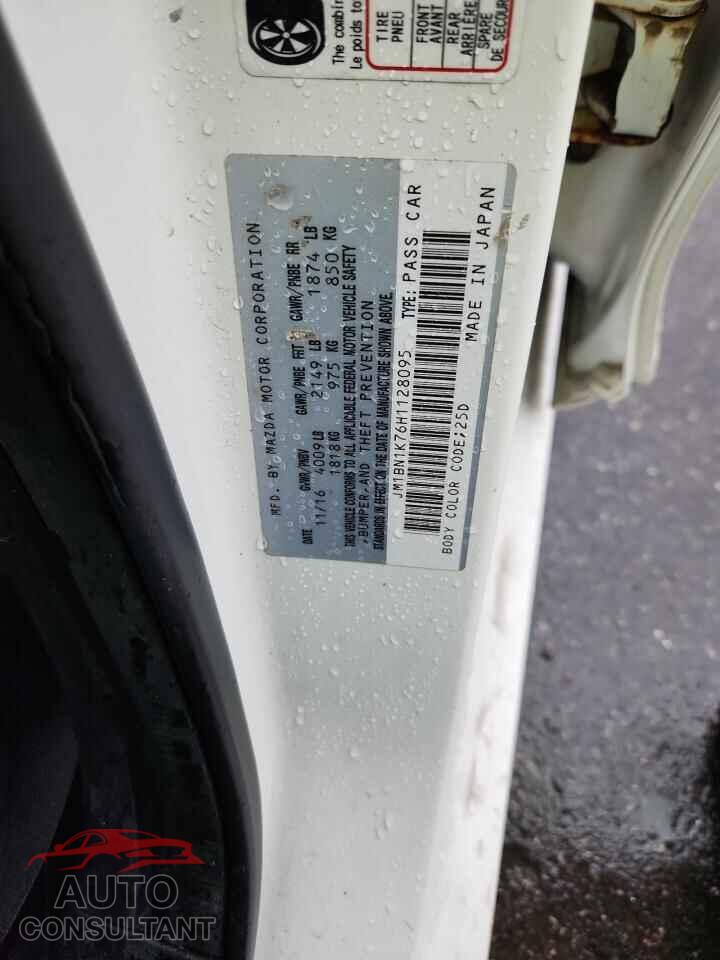 MAZDA 3 2017 - JM1BN1K76H1128095