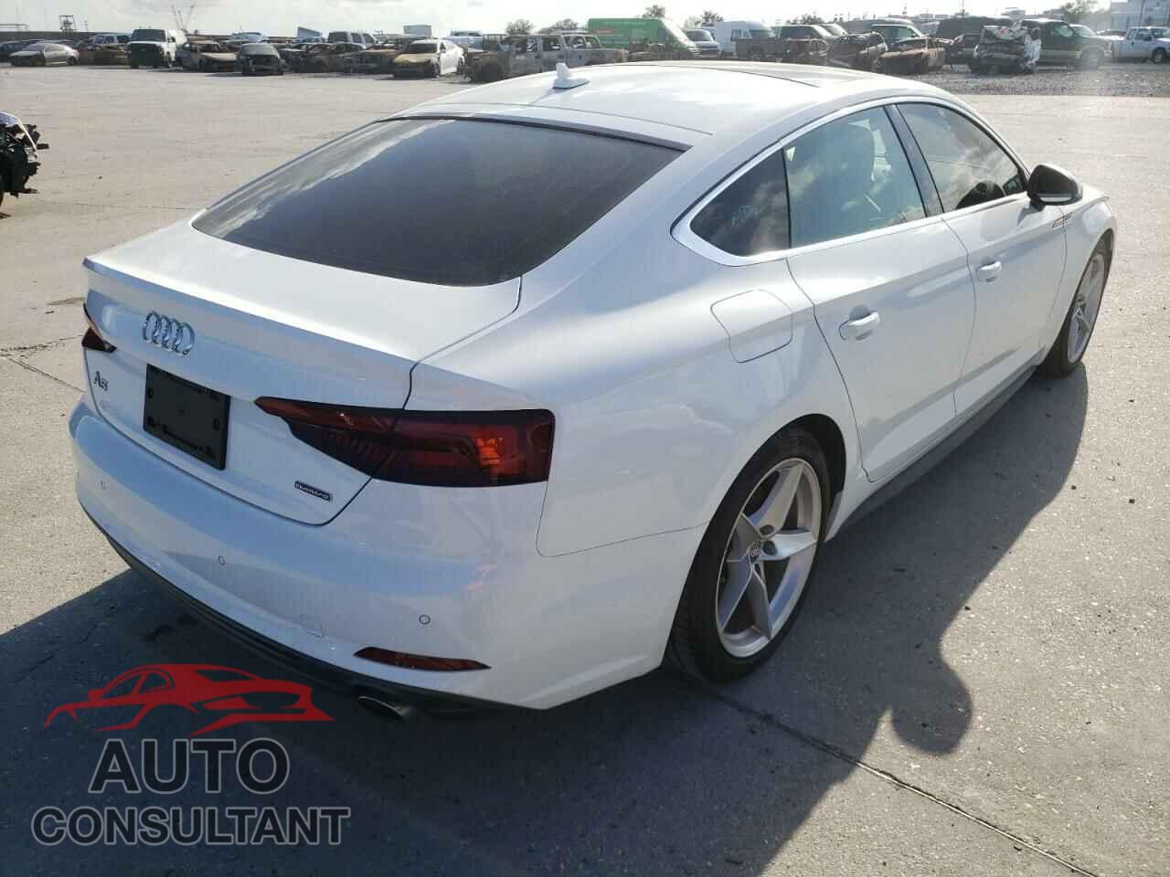 AUDI A5 2019 - WAUENDF58KA015826