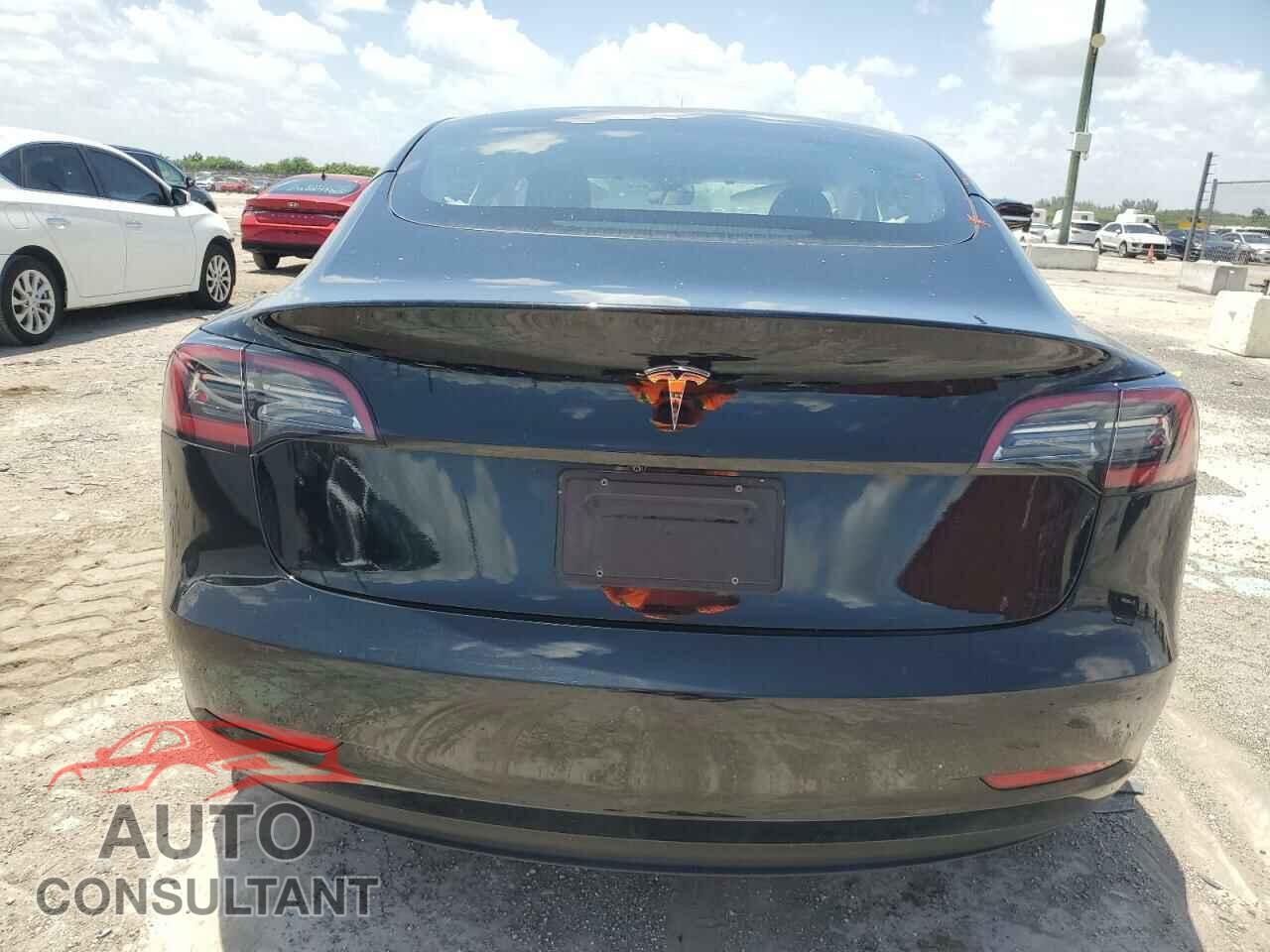 TESLA MODEL 3 2023 - 5YJ3E1EA5PF598121