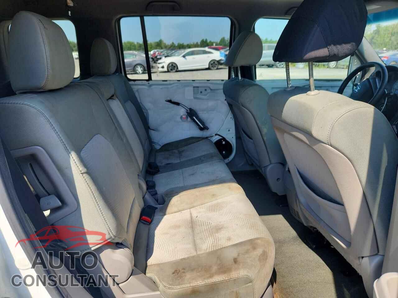 HONDA PILOT 2014 - 5FNYF4H23EB011310