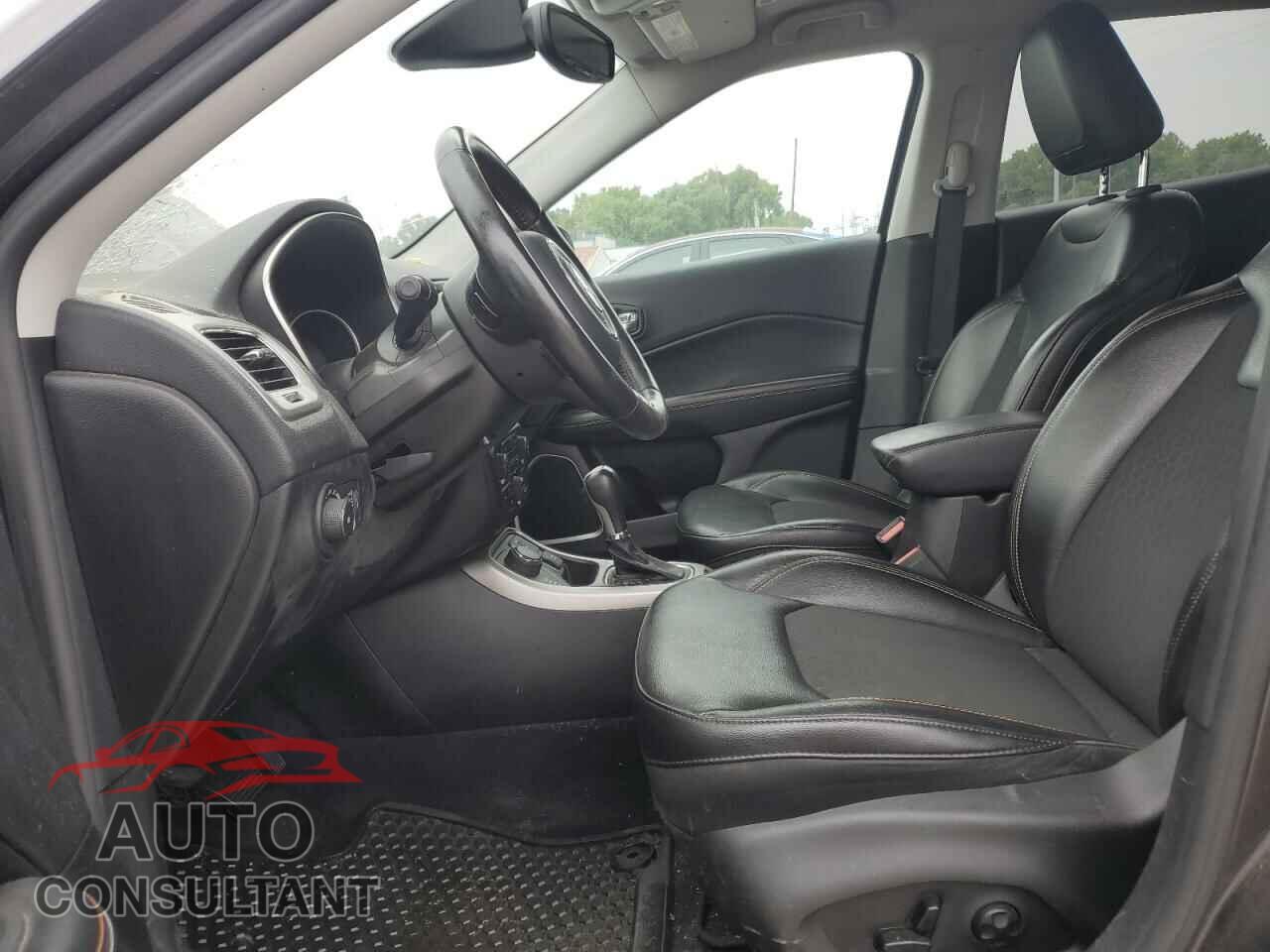 JEEP COMPASS 2018 - 3C4NJDBB1JT366420