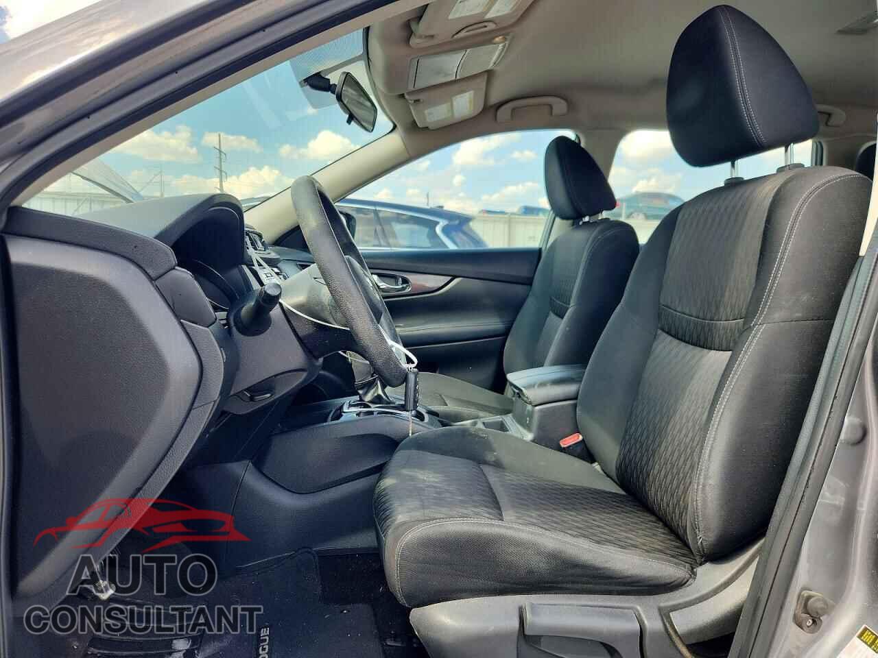NISSAN ROGUE 2017 - KNMAT2MT4HP569092