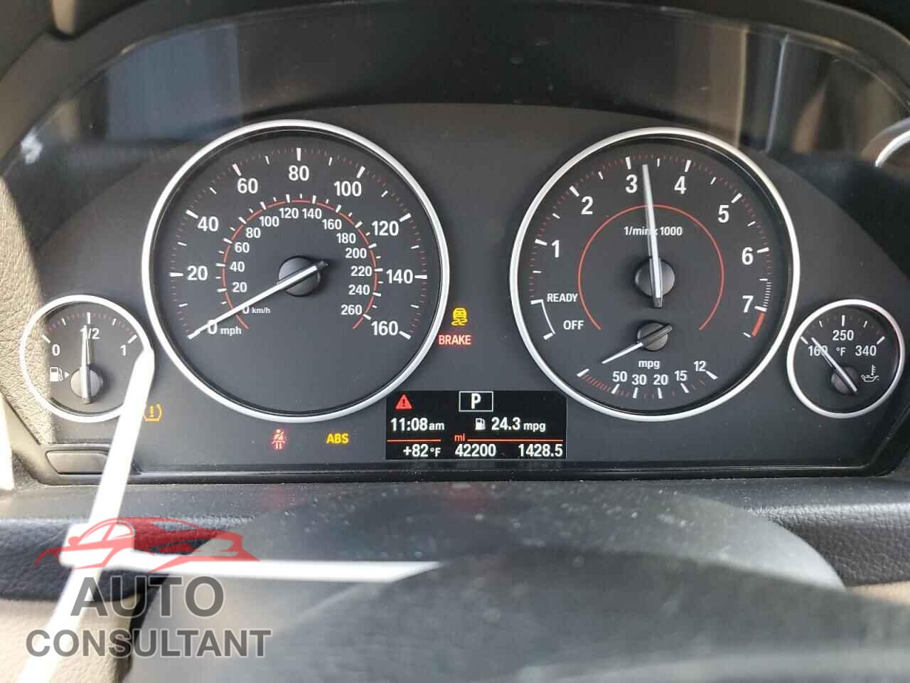 BMW 3 SERIES 2016 - WBA8E9G55GNU27937