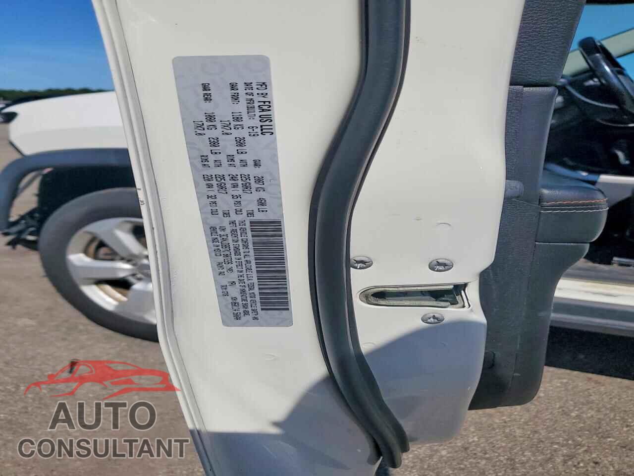 JEEP COMPASS 2019 - 3C4NJDBB7KT807226