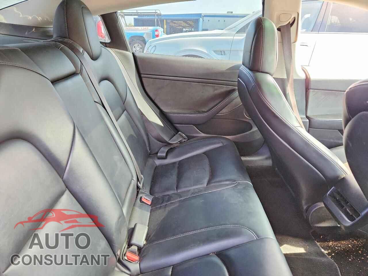 TESLA MODEL 3 2022 - 5YJ3E1EB8NF143088