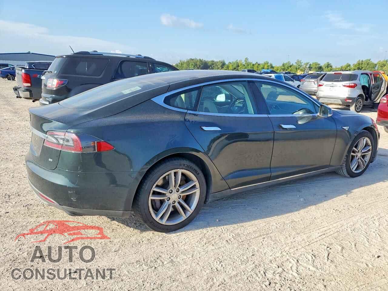 TESLA MODEL S 2013 - 5YJSA1CNXDFP09108