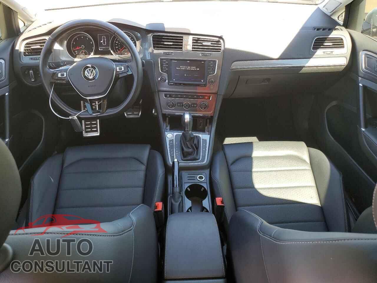VOLKSWAGEN GOLF 2017 - 3VWH17AU4HM524199