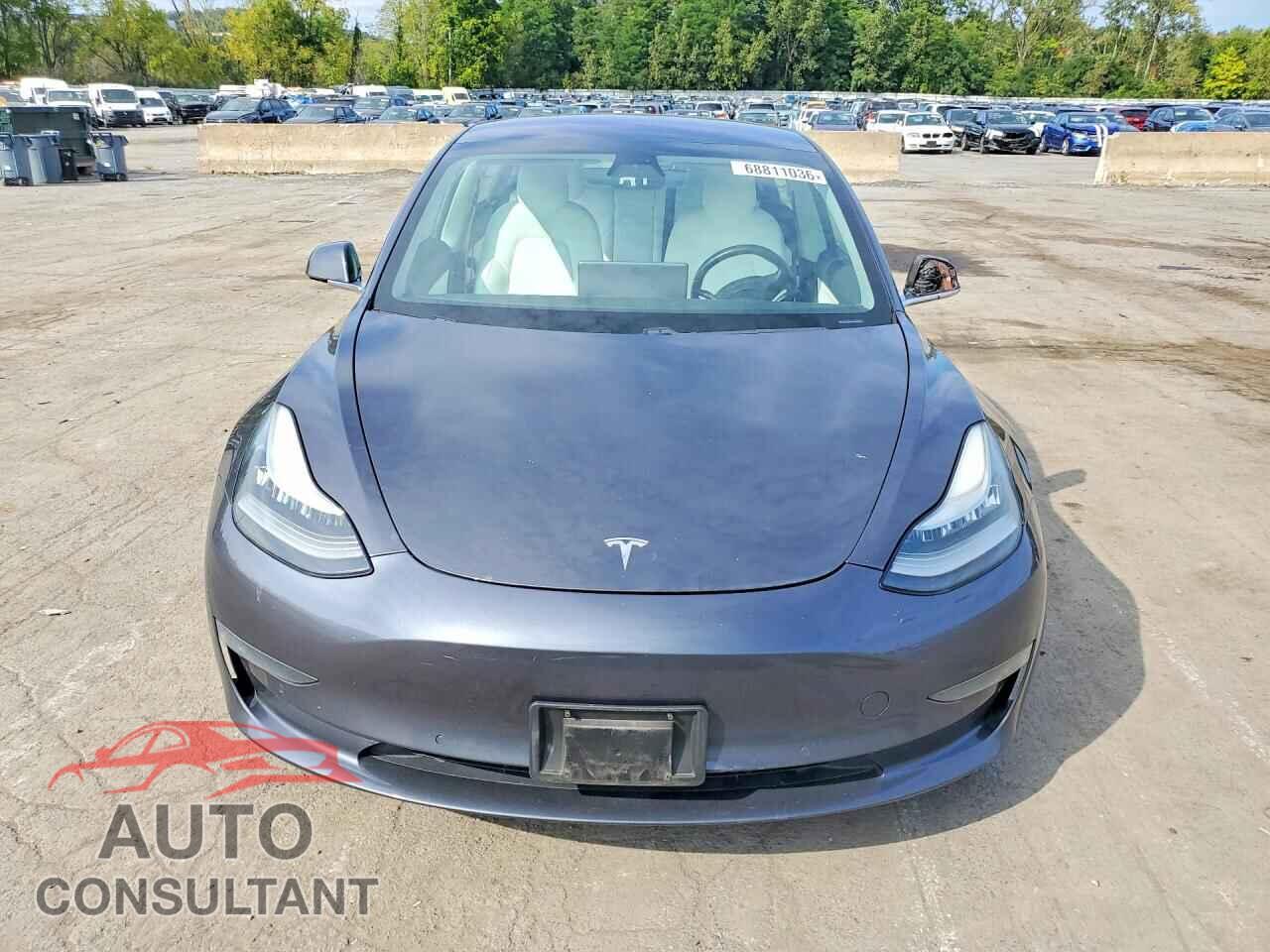 TESLA MODEL 3 2018 - 5YJ3E1EB7JF100498