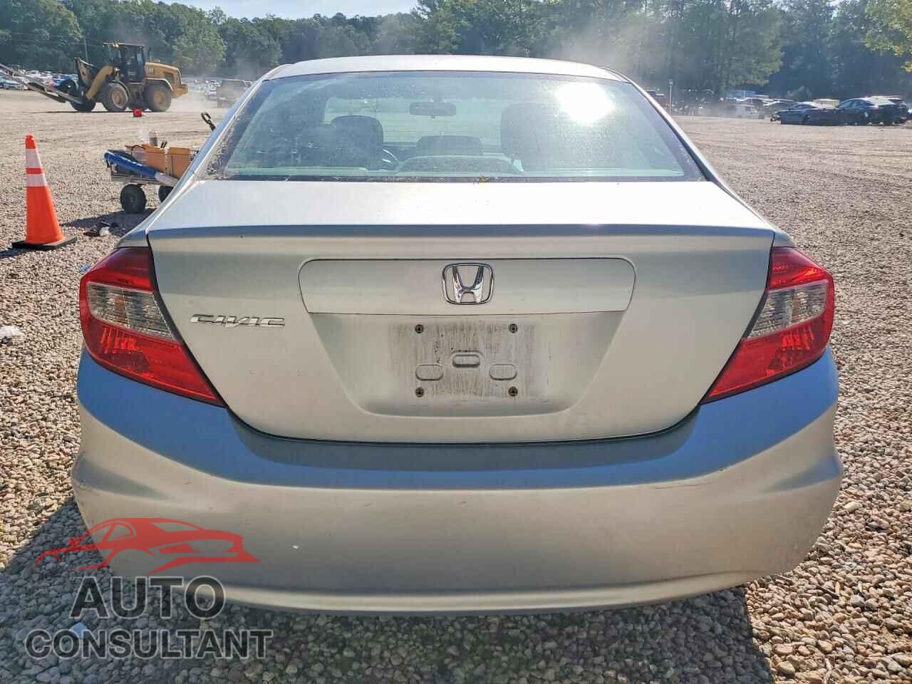 HONDA CIVIC 2012 - 2HGFB2F52CH580940