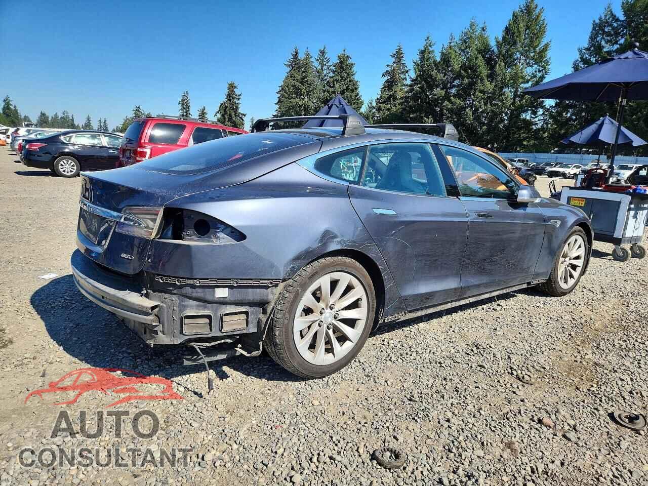 TESLA MODEL S 2015 - 5YJSA1E28FF111394