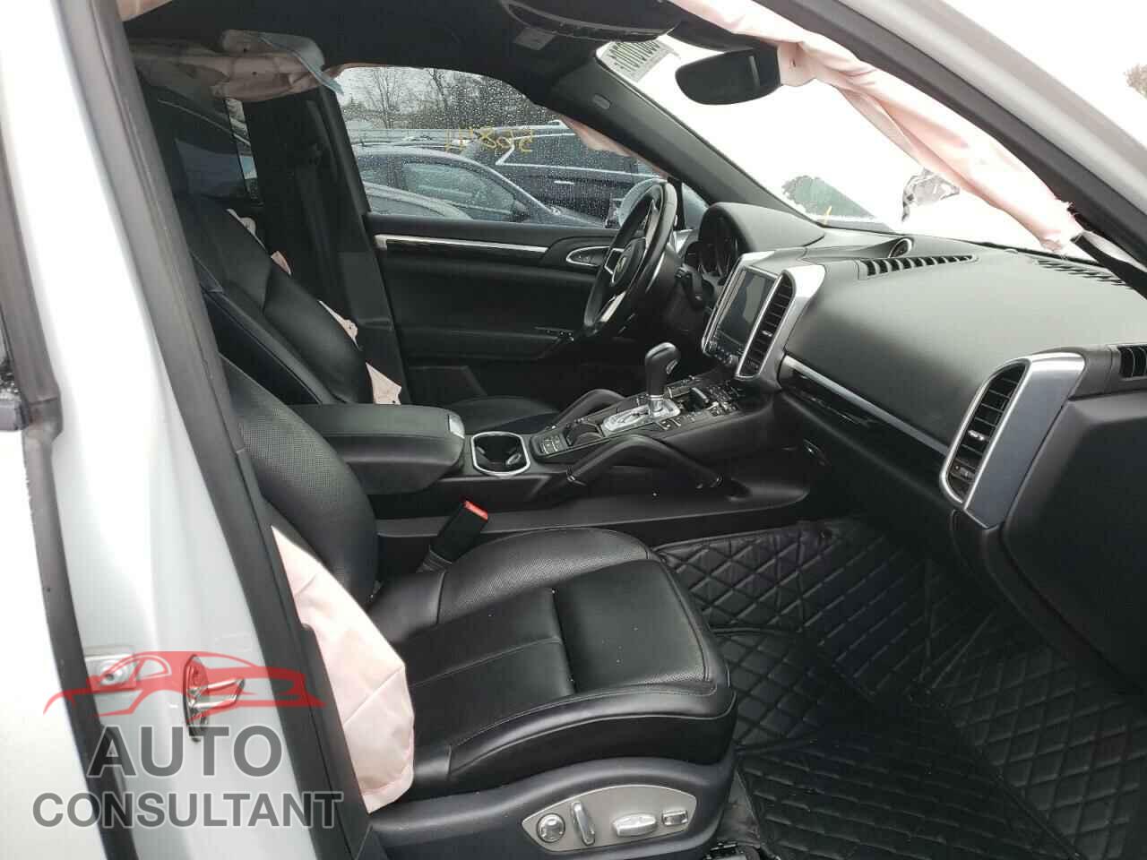 PORSCHE CAYENNE 2017 - WP1AA2A2XHKA80807