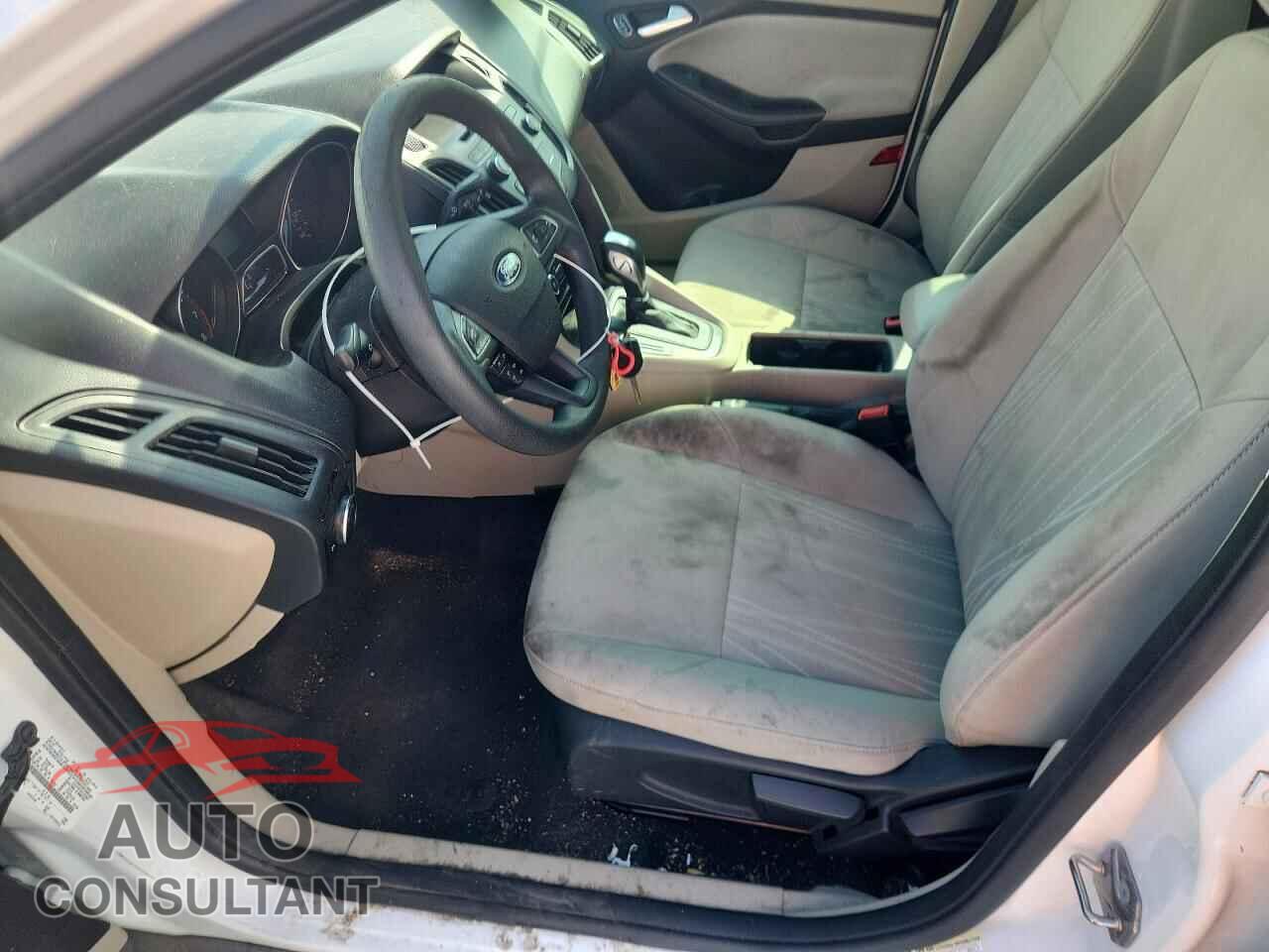FORD FOCUS 2015 - 1FADP3F20FL250407