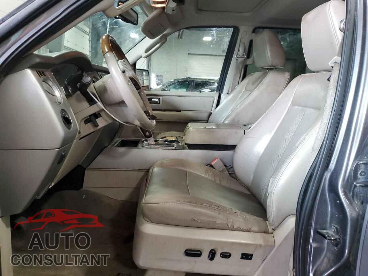 FORD EXPEDITION 2010 - 1FMJU2A50AEB64721