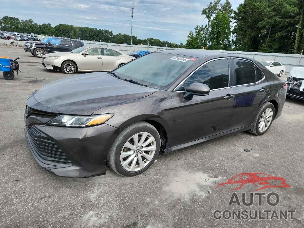 TOYOTA CAMRY 2018 - 4T1B11HK8JU086150