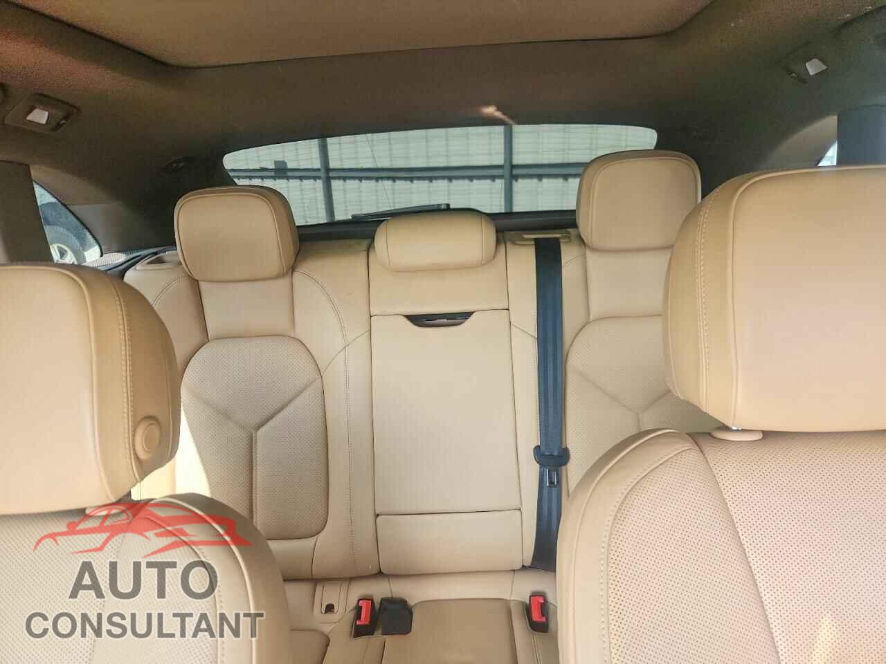PORSCHE MACAN 2018 - WP1AB2A51JLB33885