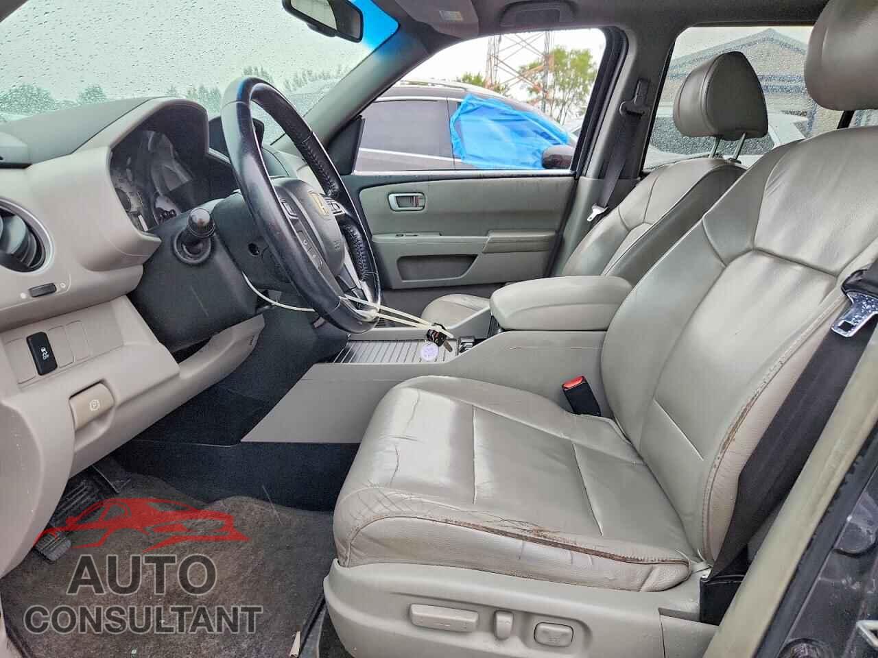 HONDA PILOT 2013 - 5FNYF4H53DB027533