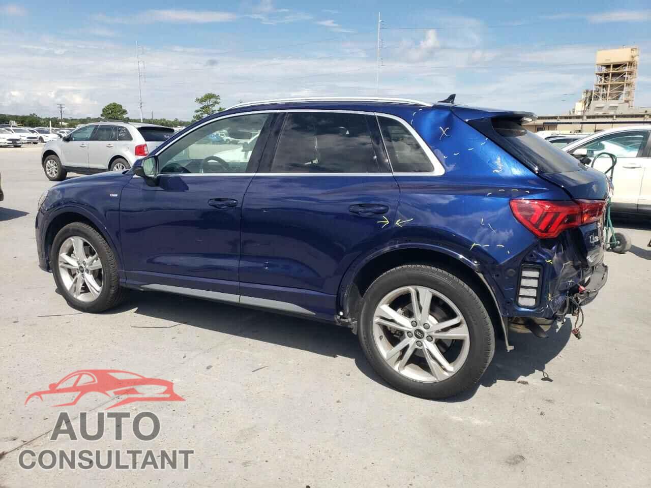 AUDI Q3 2021 - WA1EECF37M1019665