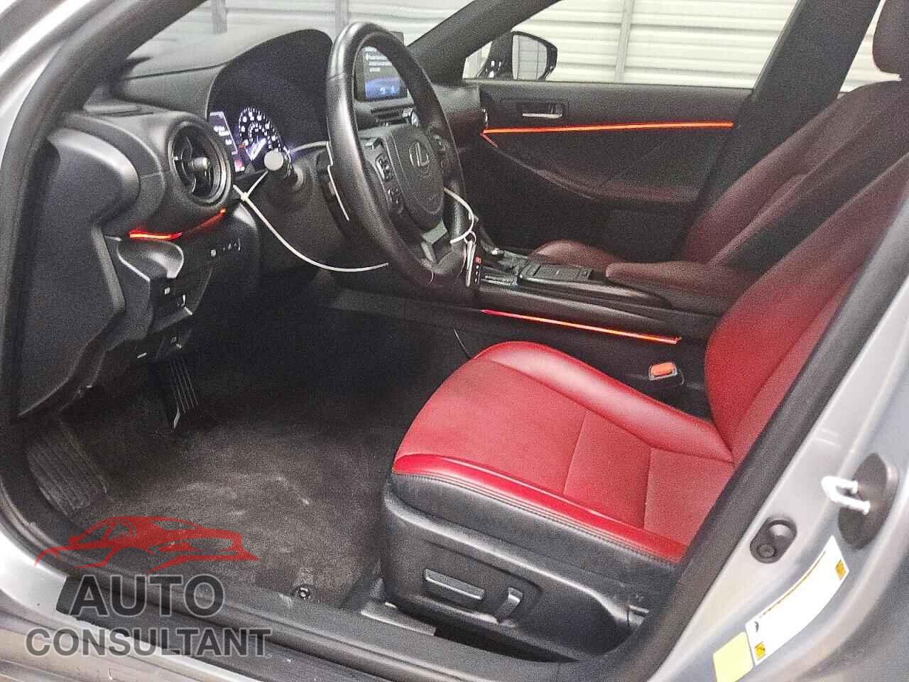 LEXUS IS 2024 - JTHBZ1B29R5079265