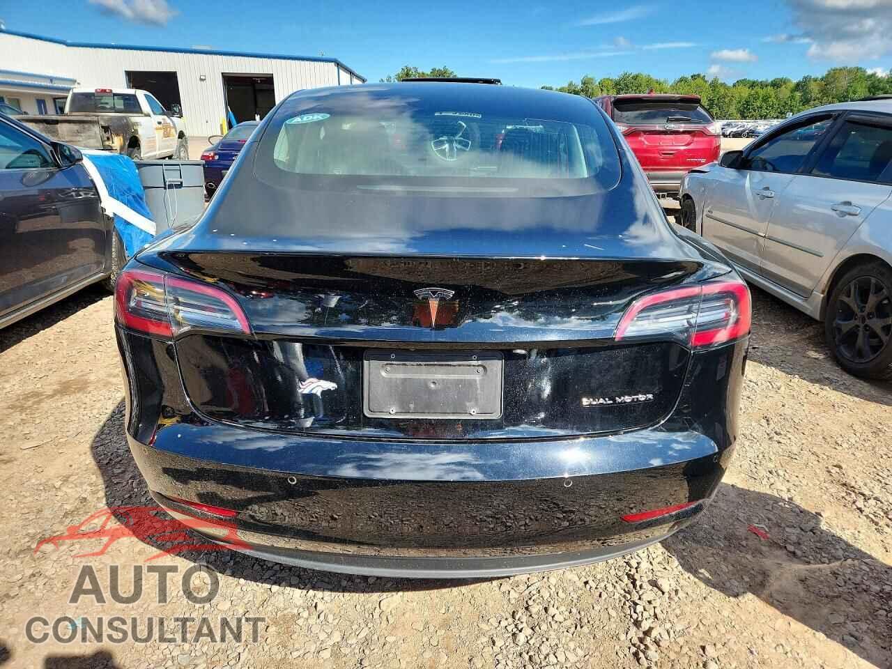 TESLA MODEL 3 2019 - 5YJ3E1EB4KF451449